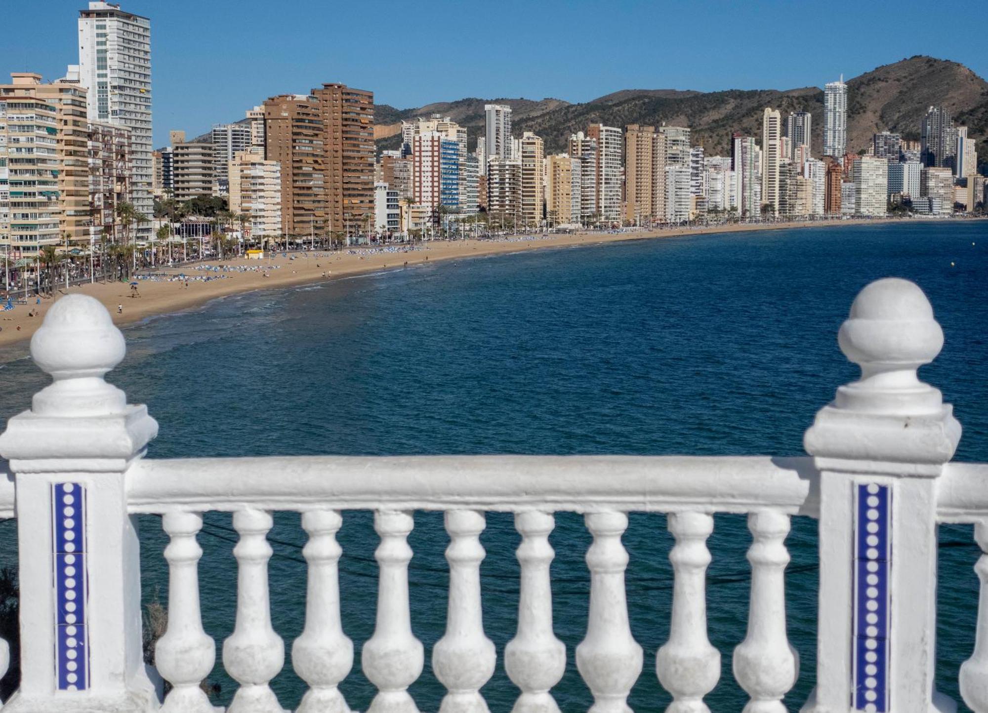 Las Palmeras 15D Apartment Benidorm Luaran gambar